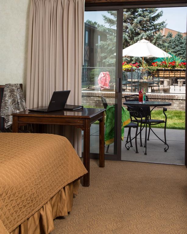 The Foothills Inn Rapid City Room photo